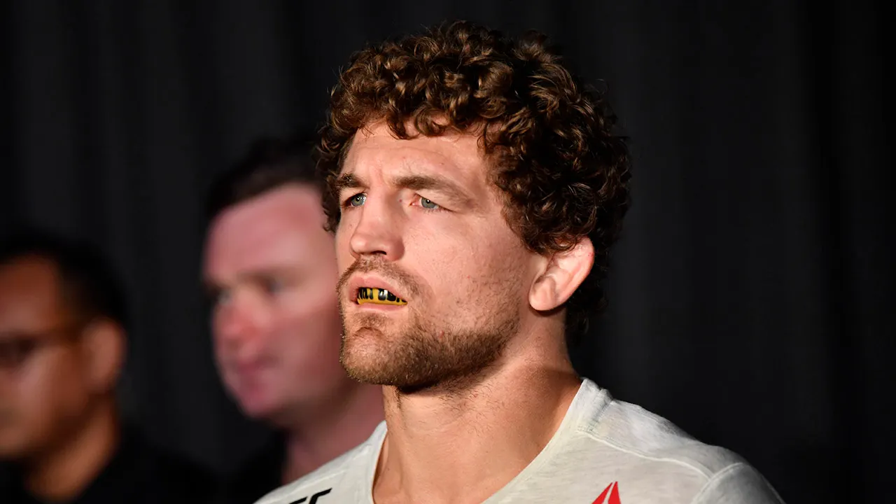 Former UFC fighter Ben Askren receives double lung transplant due to pneumonia battle, wife says