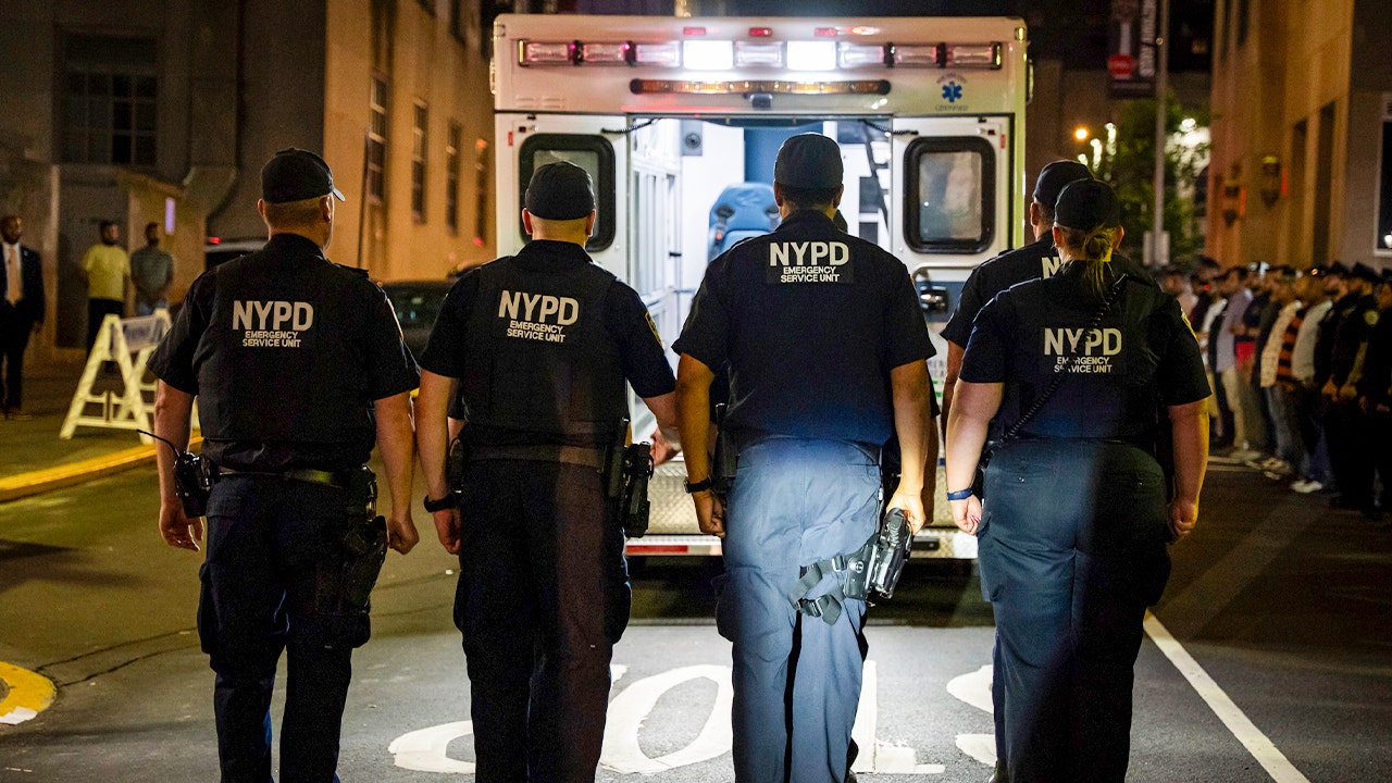 Off-duty NYPD officer, father of 2 killed in deranged gunman’s Manhattan rampage
