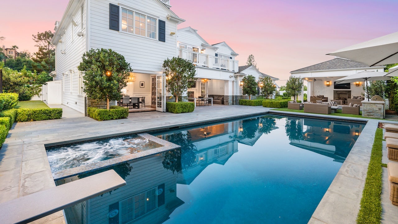Pool covers to keep your pool clean and safe