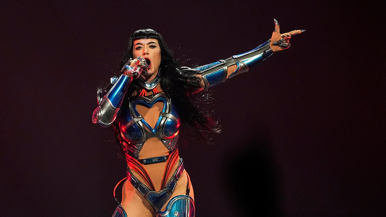 Katy Perry left dangling midair in terrifying concert stage malfunction