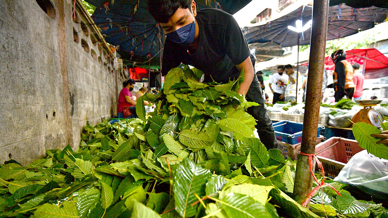 Deadly substance under scrutiny as kratom byproduct shows up in gas stations, smoke shops