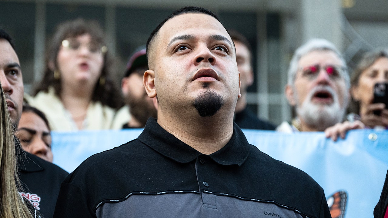 Amid Kilmar Abrego Garcia legal wranglings, Salvadoran again seeks asylum in US