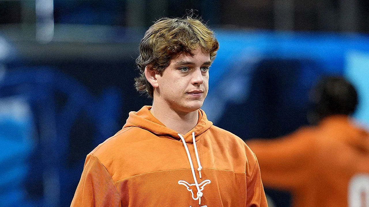 Archie Manning says grandson Arch 'isn't going' to declare for the 2026 NFL Draft