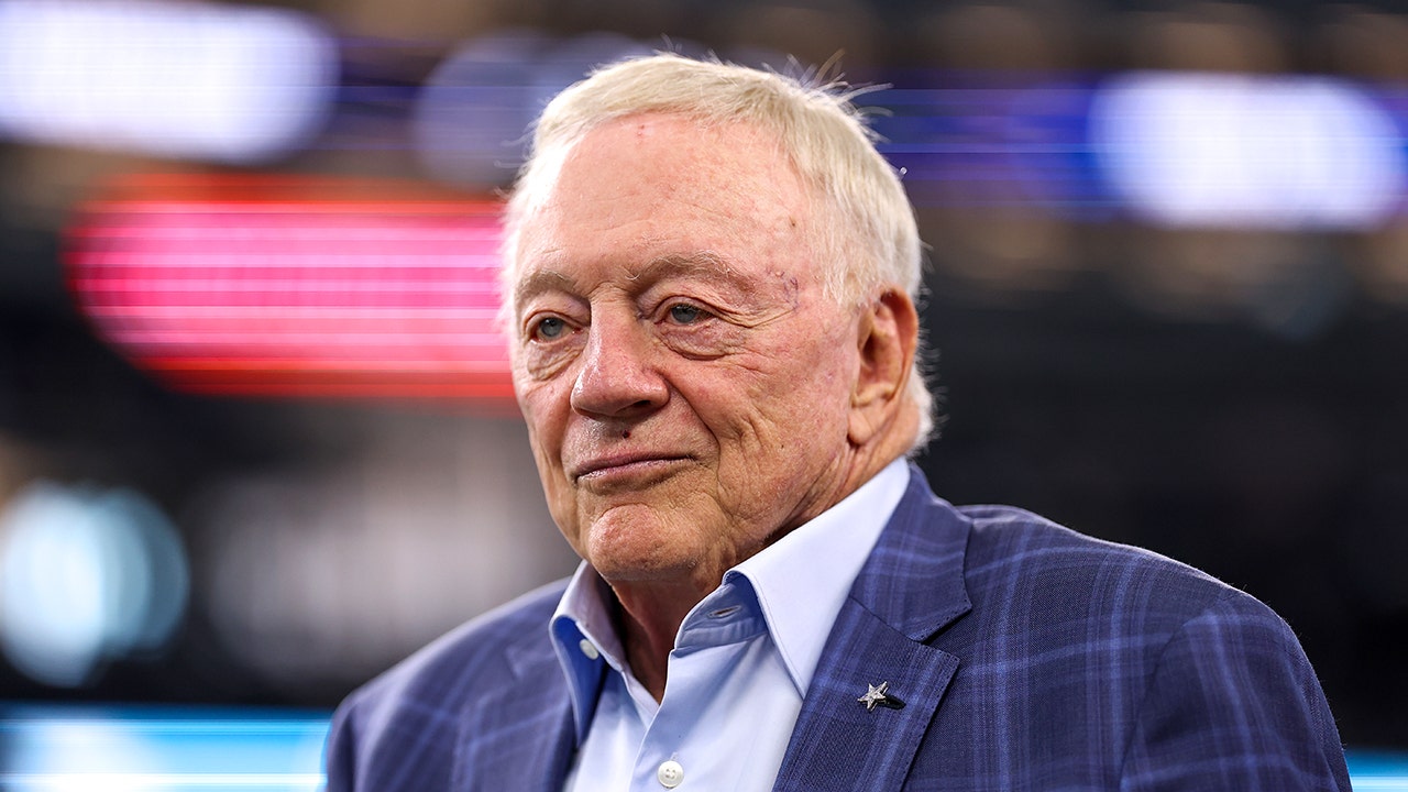 Jerry Jones explains Cowboys’ stunning Micah Parsons trade to Packers