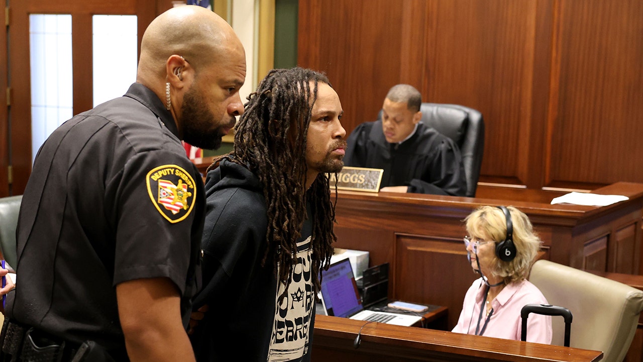 Man accused of knocking out viral Cincinnati beating victim held on 0K bond