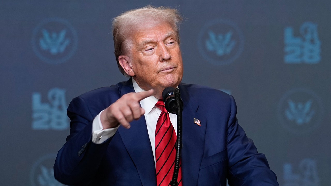 Trump orders work on new census, says people in US illegally ‘WILL NOT BE COUNTED’