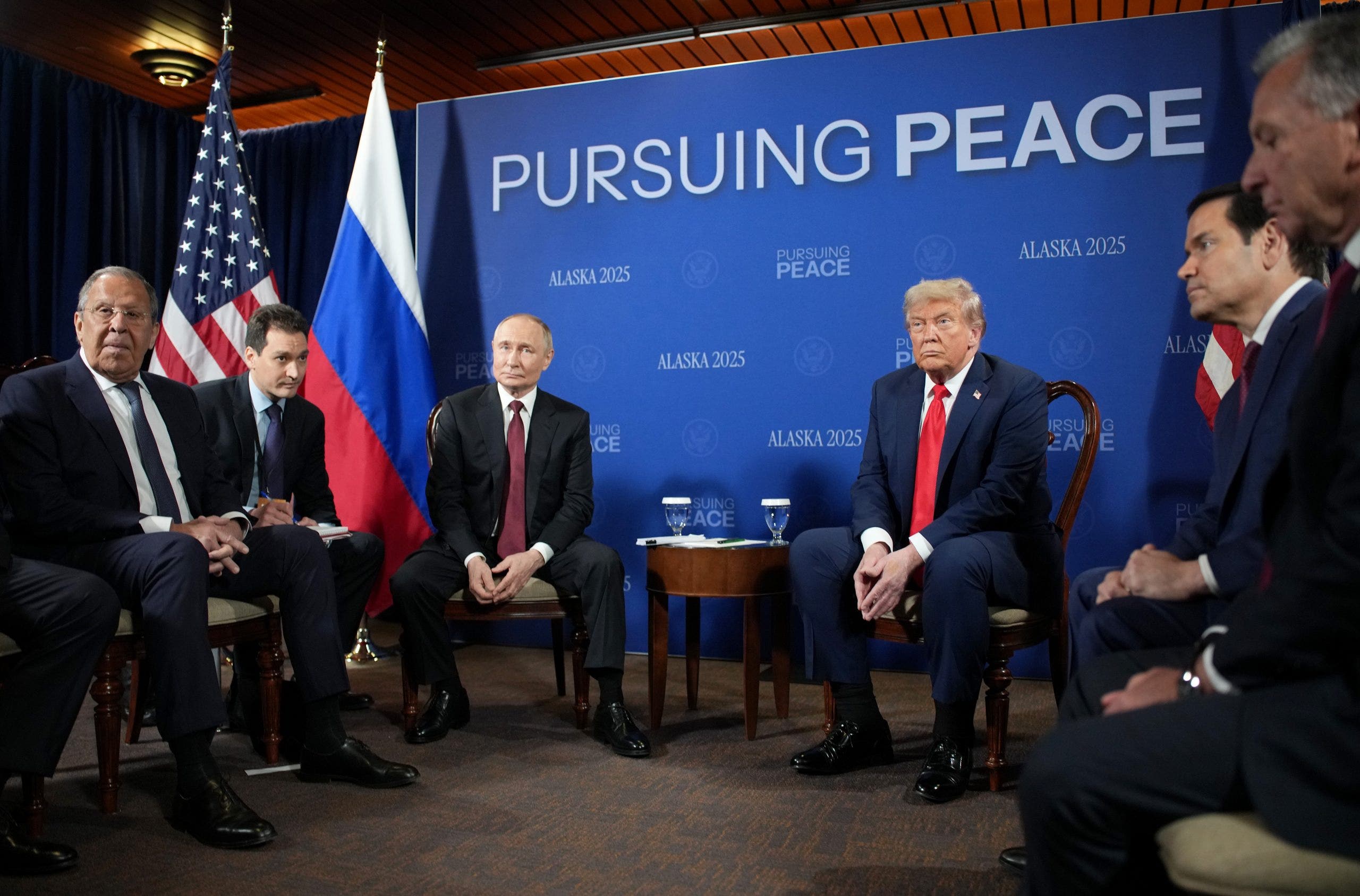 Lavrov warns Europe of retaliation as Zelenskyy opens reconstruction talks with Trump officials