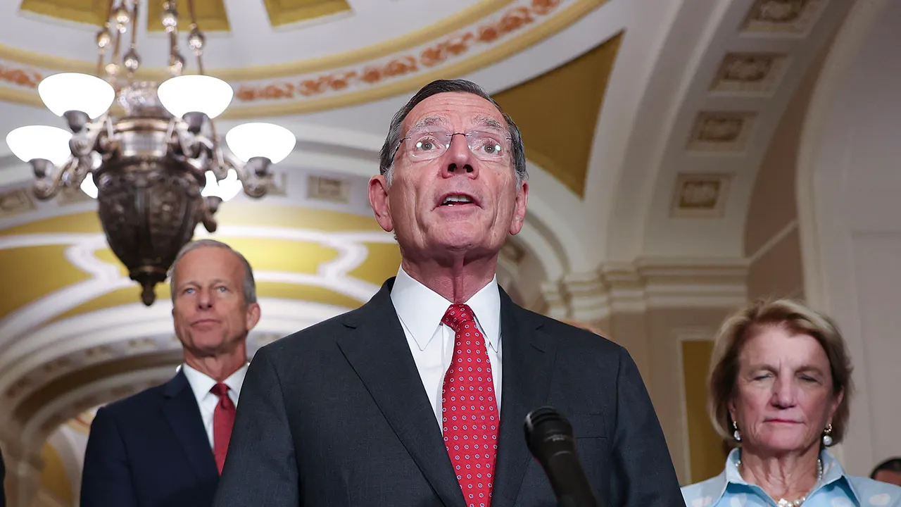 Top Senate Republican ready to ‘roll over’ Democrats with rule change to confirm Trump nominees