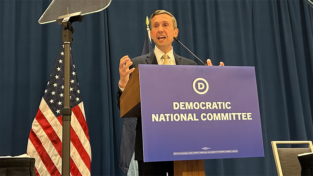 DNC chairman call Trump ‘Incoof’ in Piof ‘at a Fiery Minneapololi