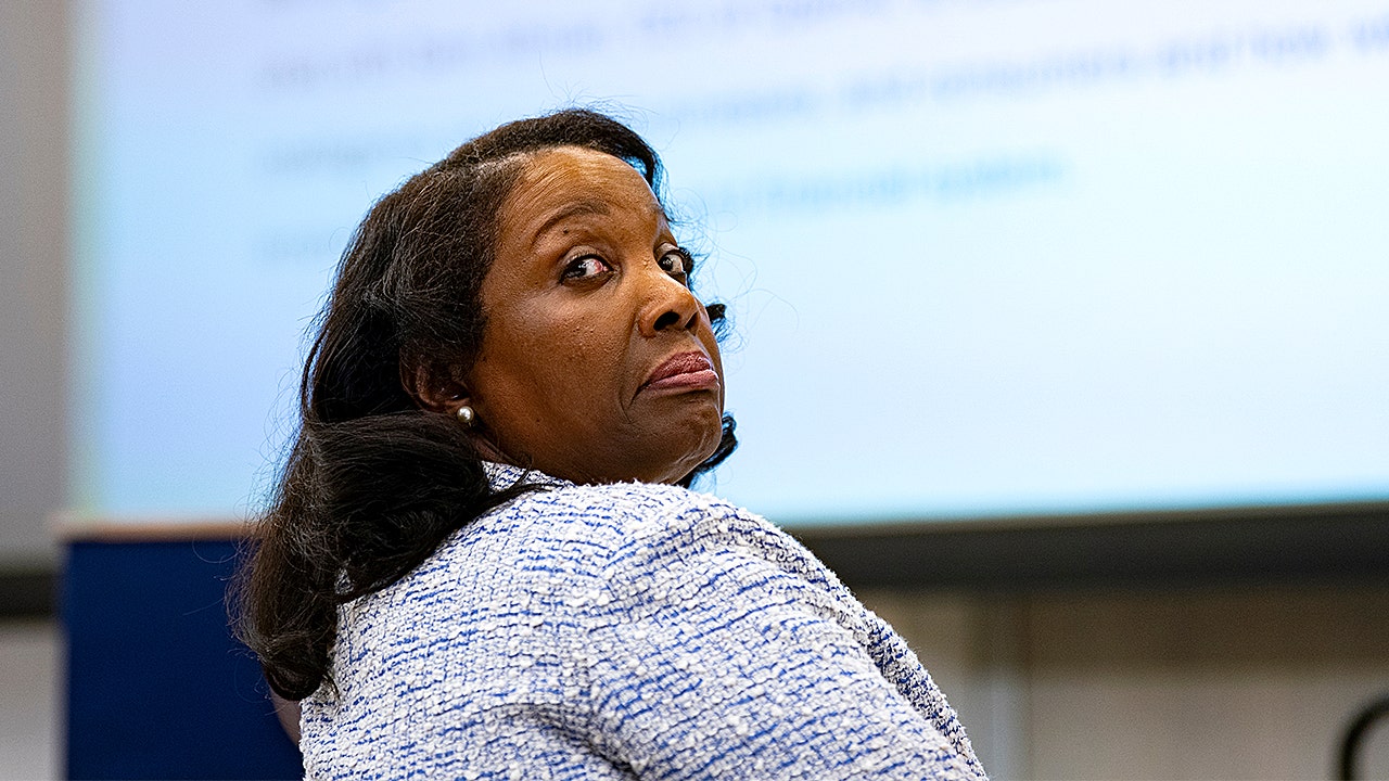 Lawyers for Cook, DOJ trade blows at high-stakes clash over Fed firing