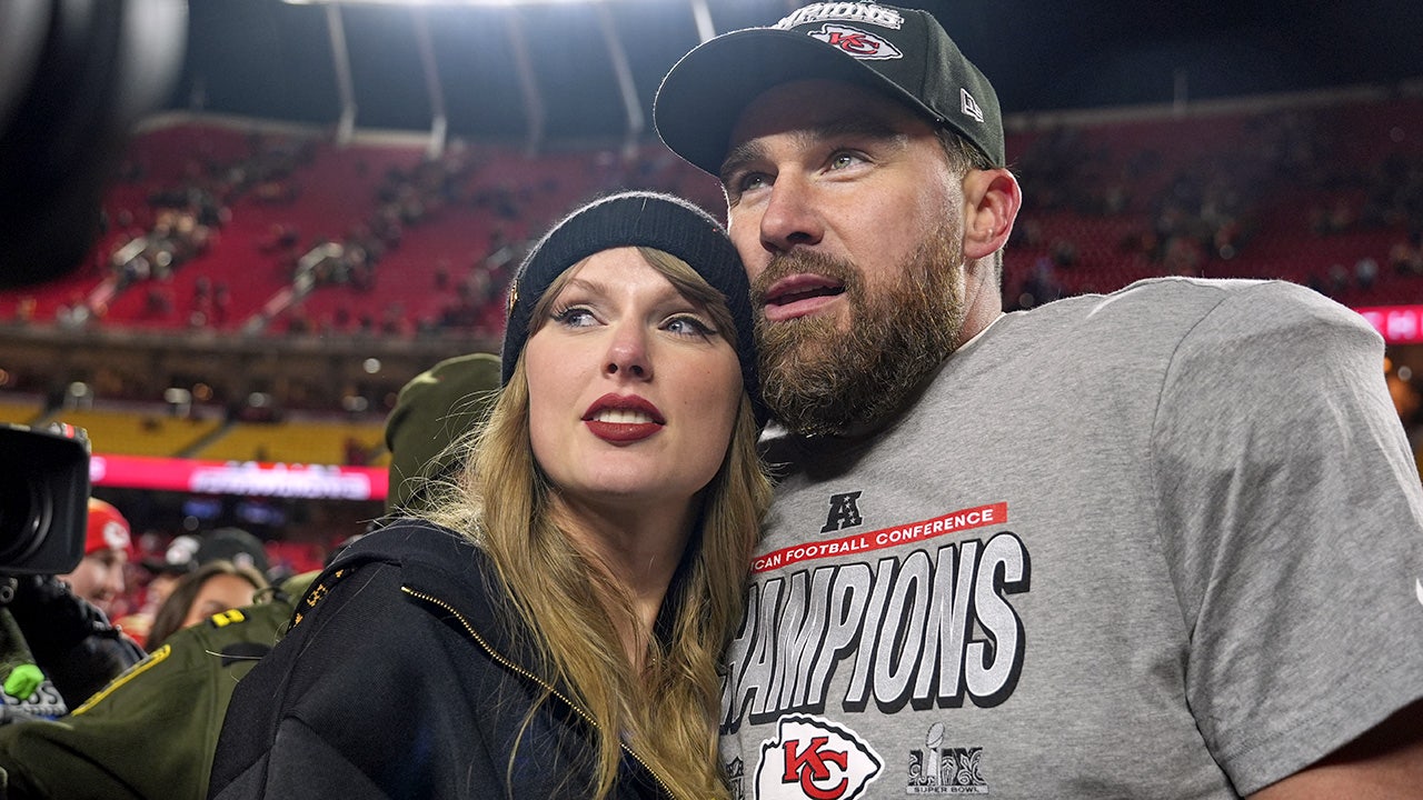 Taylor Swift teases ‘male sports fans’ in podcast appearance