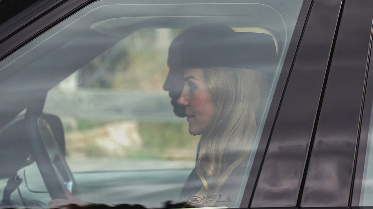 Kate Middleton’s new blonde hair might be more than just a style choice, expert says