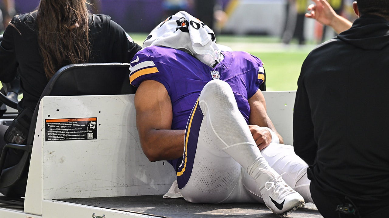 Vikings’ Rondale Moore suffers second straight season-ending knee injury