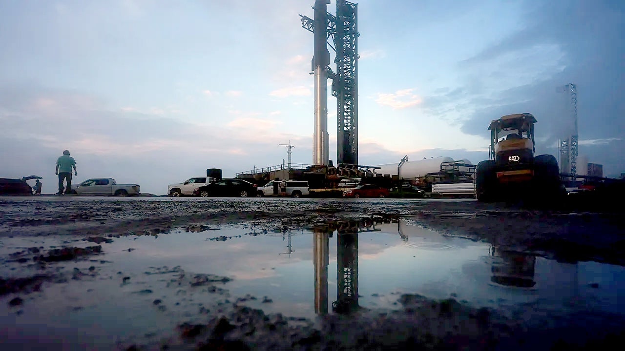 SpaceX takes second shot at crucial Starship test flight after Sunday’s technical abort
