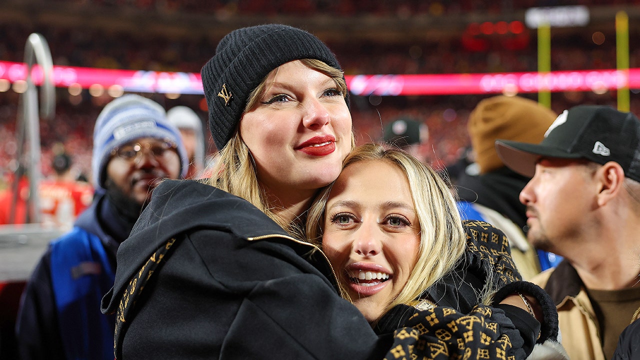 Brittany Mahomes congratulates Travis Kelce, Taylor Swift on engagement