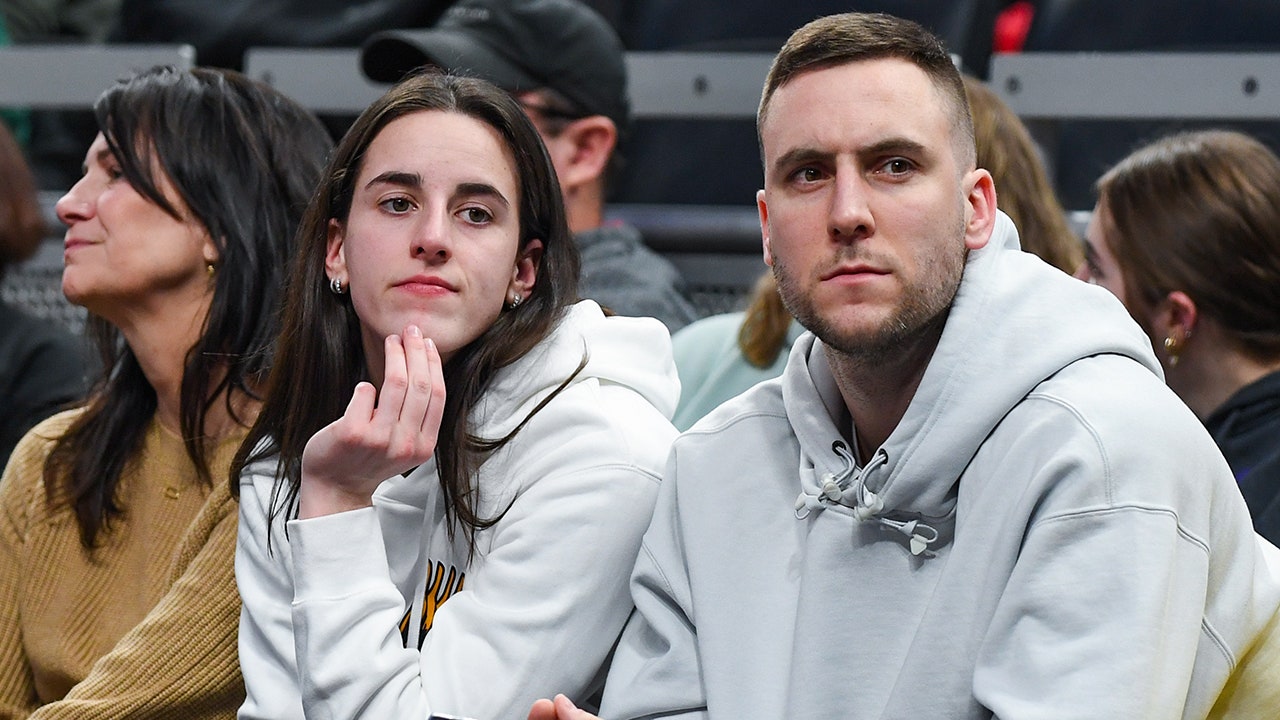 Caitlin Clark’s boyfriend reveals death in his family