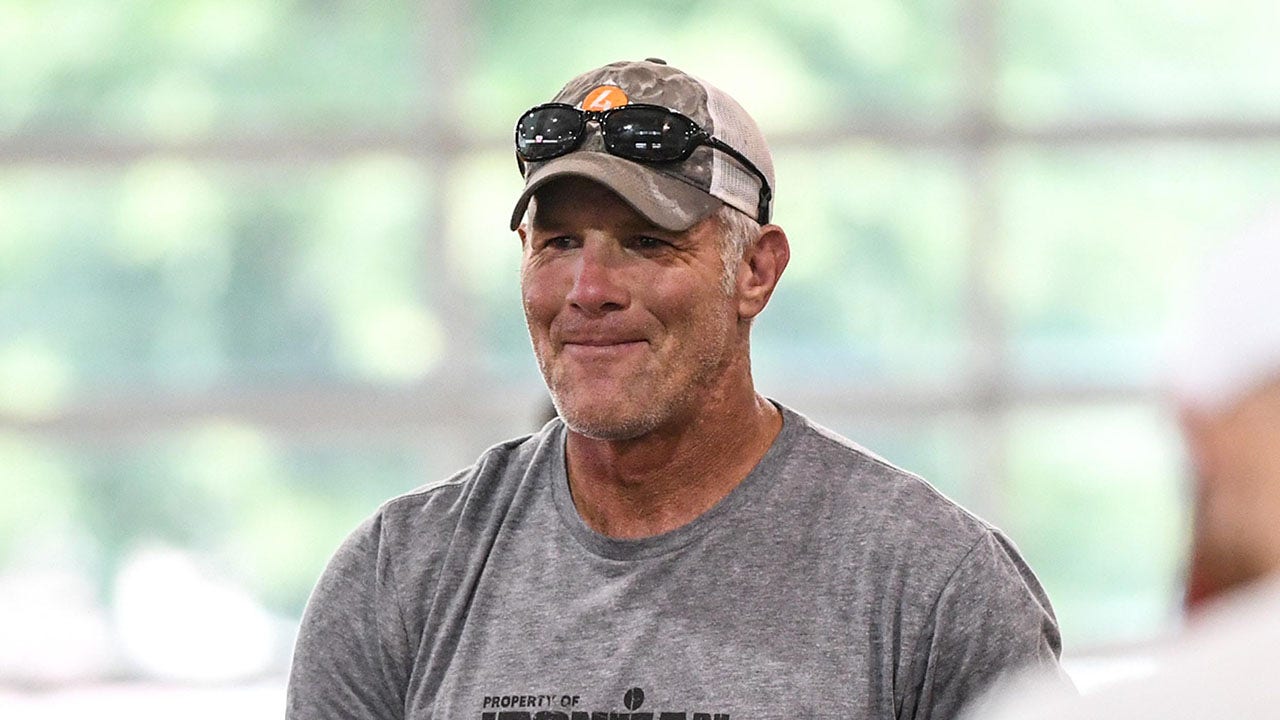 Brett Favre calls NFL the ‘league of divisiveness’ over social justice messaging displayed on fields
