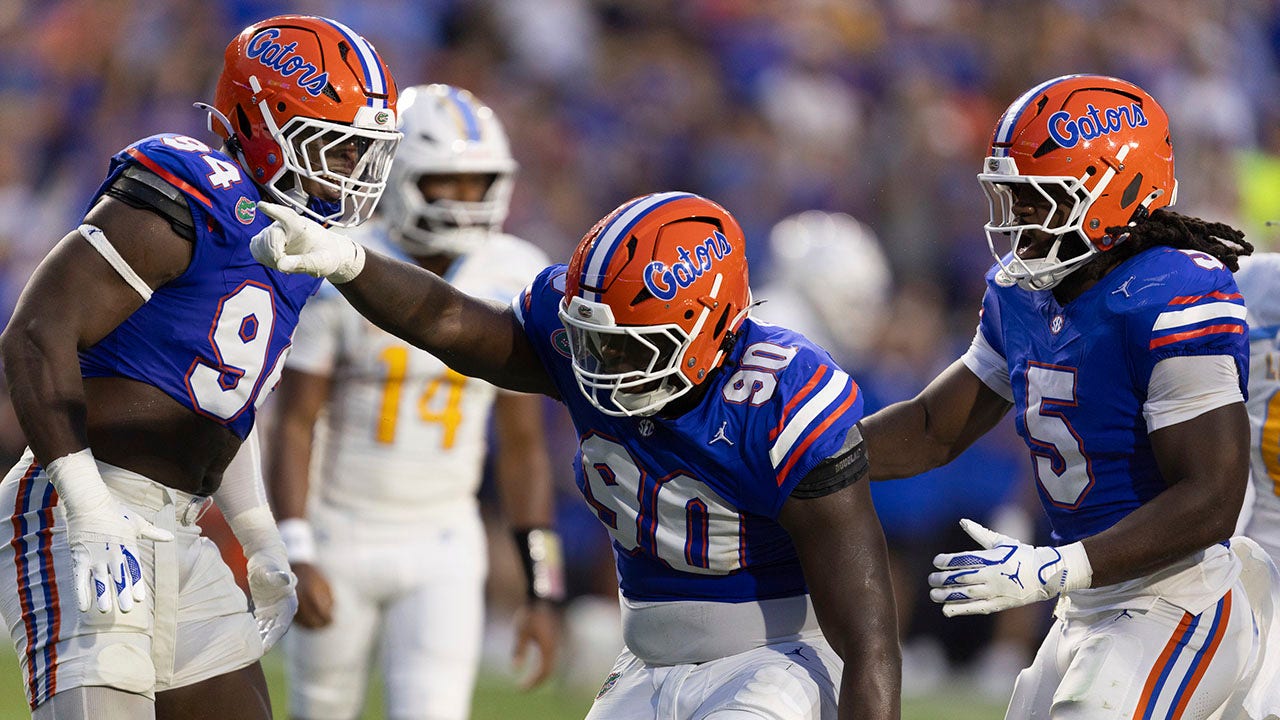 Florida defensive lineman ejected for spitting on player during opponent’s game-winning drive