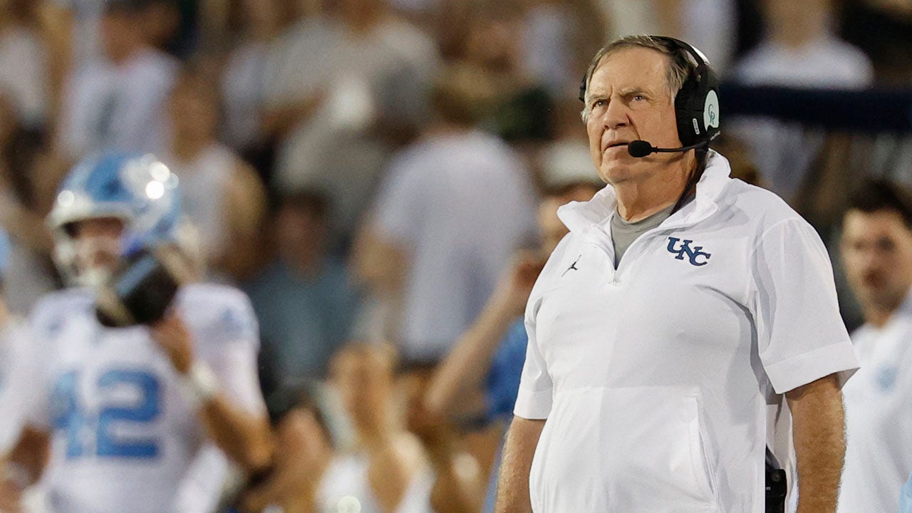 Bill Belichick gets 1st college football coaching win