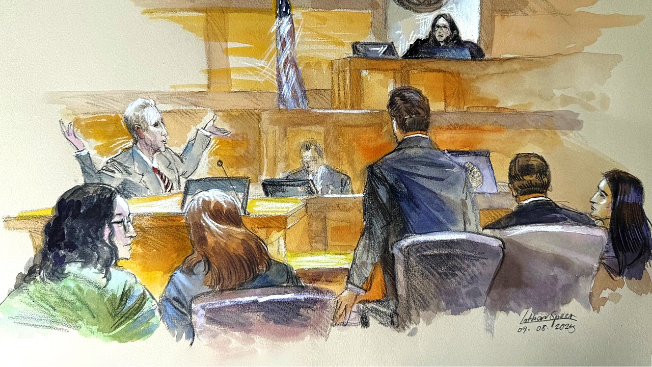 Ryan Routh trial opens with bizarre jury questions and witness drama