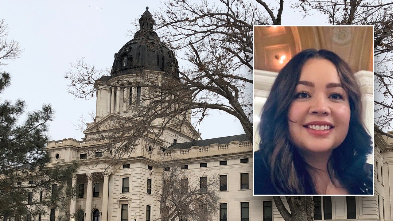 South Dakota Democratic lawmaker switches registration to Republican