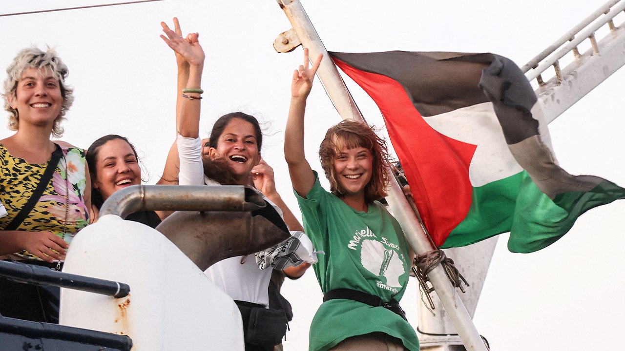 Israel says Hamas ties globalfuk flotilla tied with gaza strip