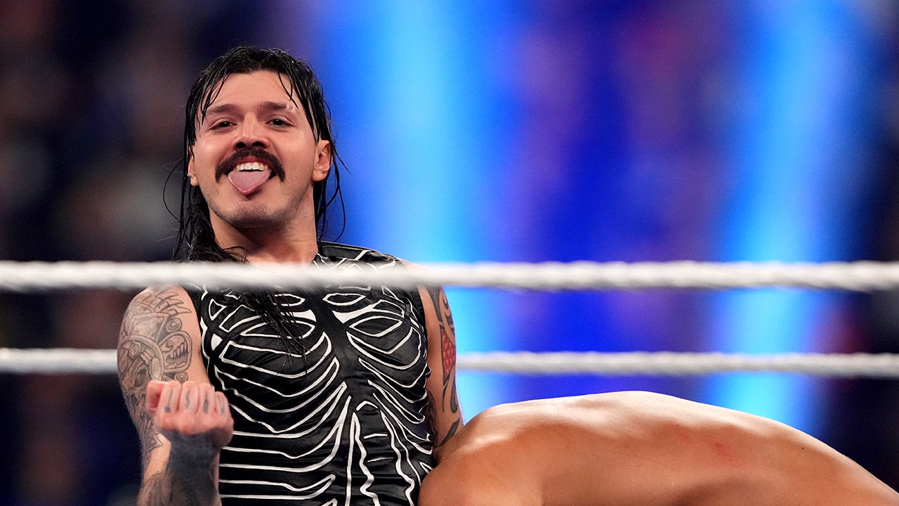 Dominik Mysterio’s championship win helps set new WWE record at Worlds Collide