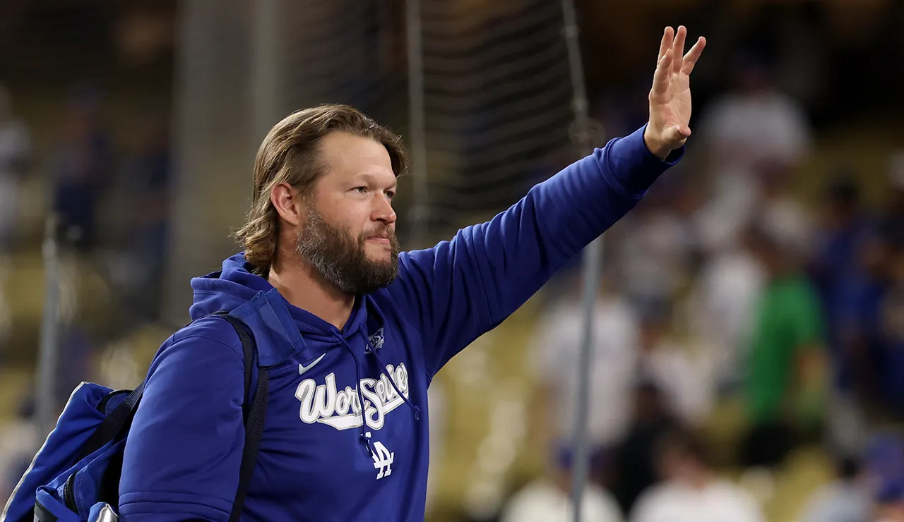Clayton Kershaw savors emotional farewell at Dodger Stadium after World Series game