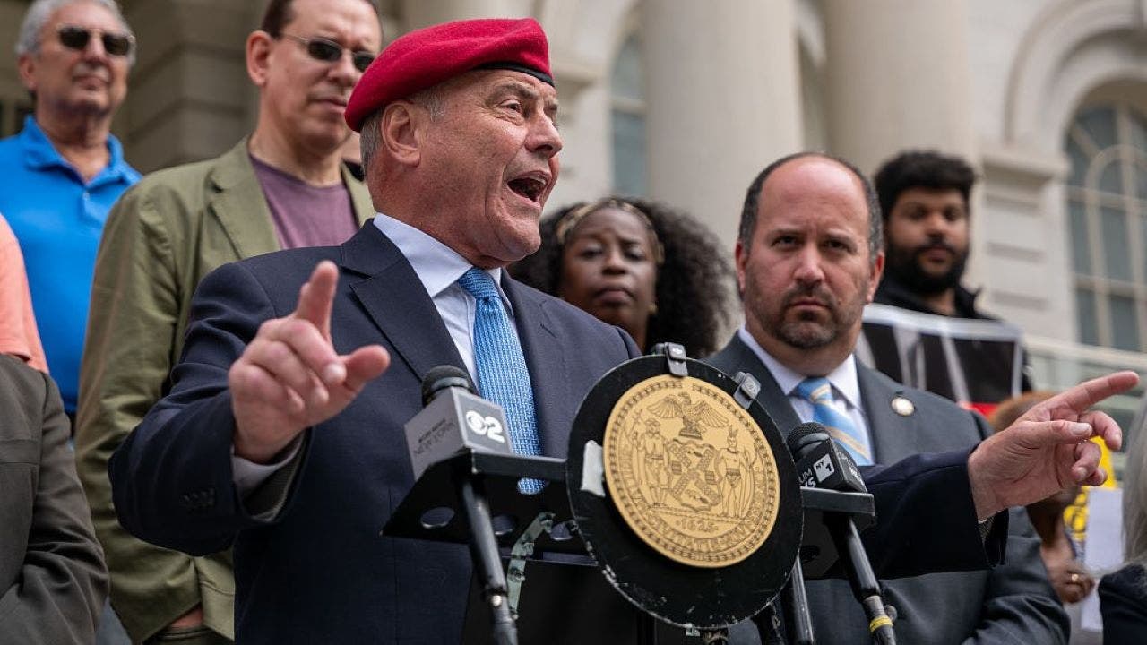 Curtis Sliwa, the Republican candidate for mayor of New York City, speaks at a press event at City Hall on September 30, 2025, in New York City. After the current mayor, Eric Adams, dropped out of the race, there is growing pressure on Sliwa to drop out as well, so that Andrew Cuomo has a better chance of defeating Zohran Mamdani in the November general election. (Photo by Spencer Platt/Getty Images)