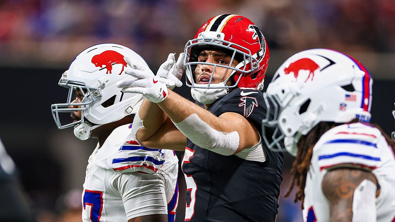 Falcons defense dominates Josh Allen in Monday night win over Bills