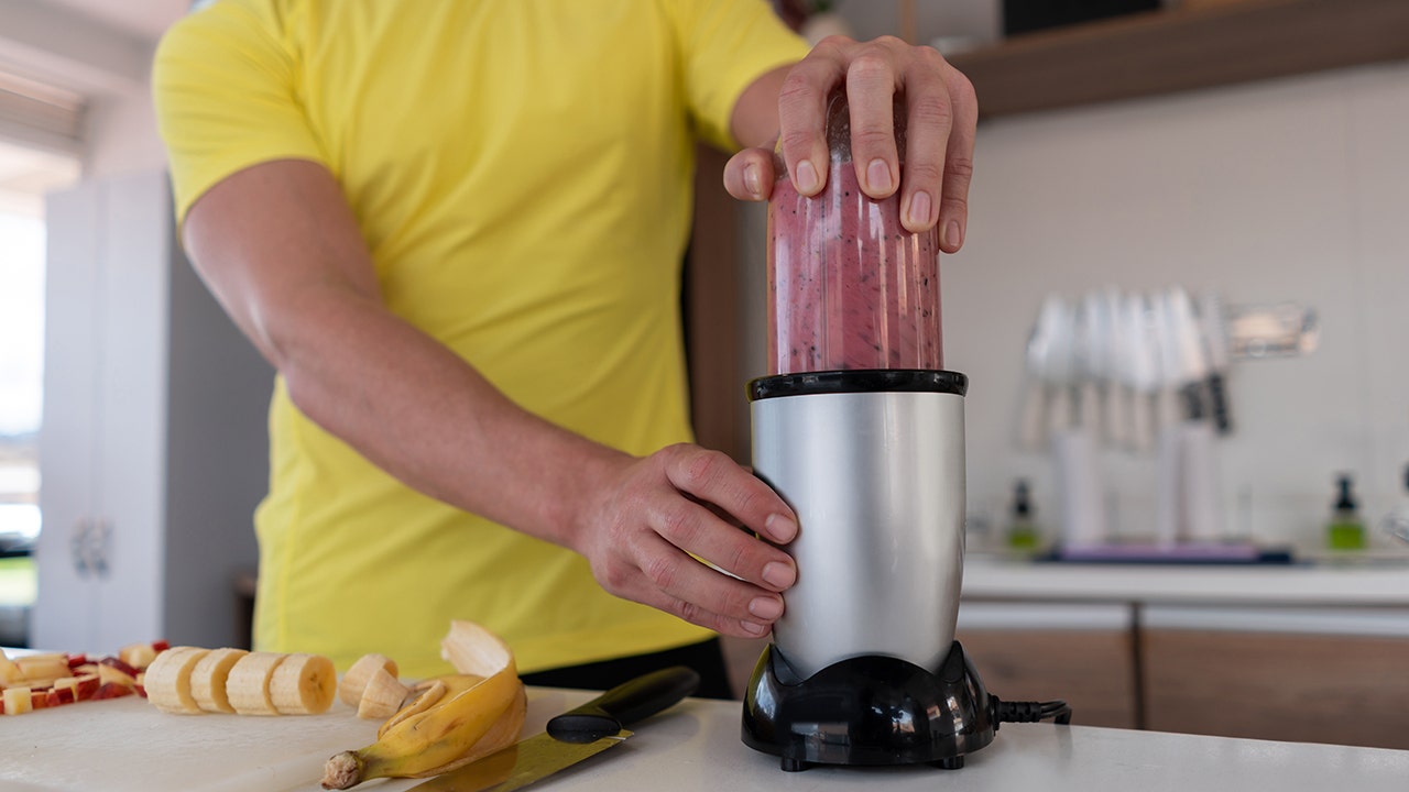 Roommate’s loud smoothie prep at dawn ignites viral debate over noise etiquette