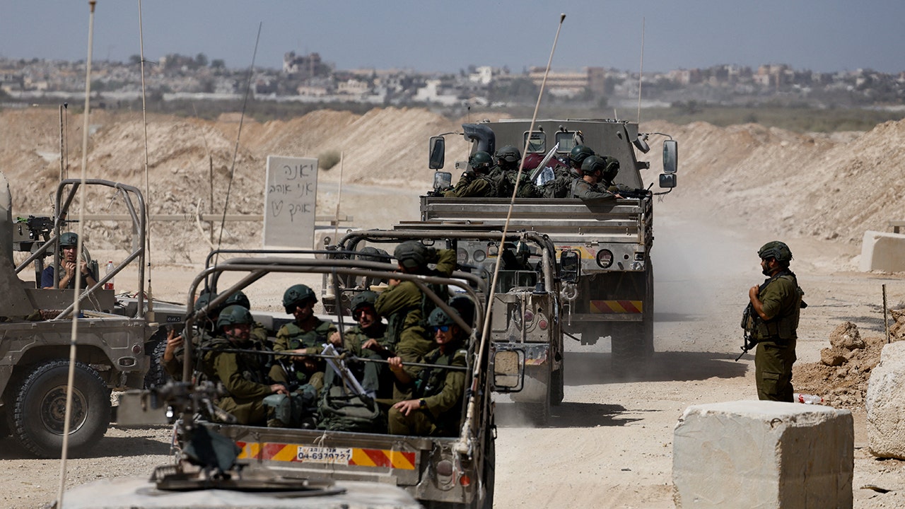 Hamas violates ceasefire by shooting at IDF soldiers in Gaza, Israeli military official says Hamas violates ceasefire by shooting at IDF soldiers in Gaza, Israeli military official says