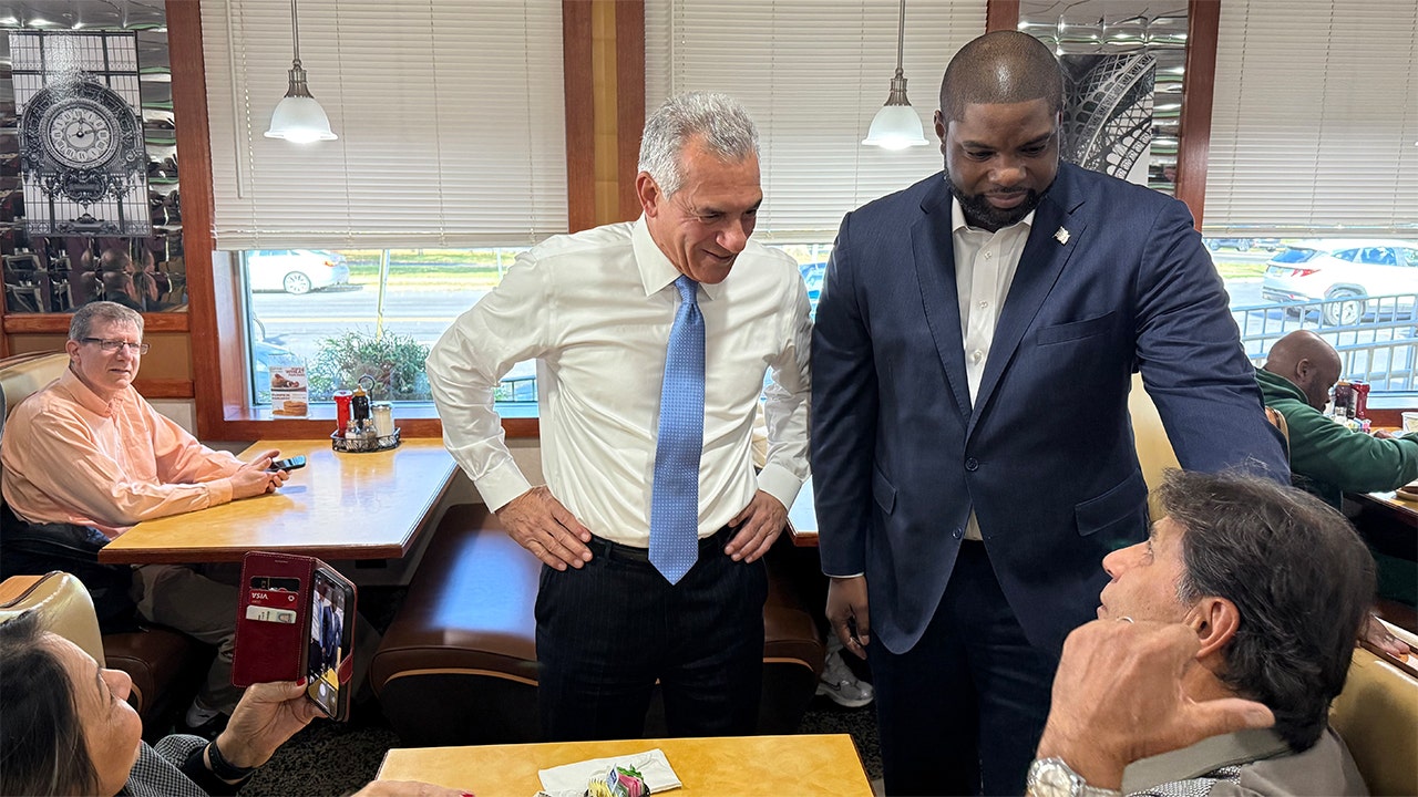 Republican Rep. Byron Donalds of Florida, right, joins New Jersey GOP gubernatorial nominee Jack Ciattarelli on the campaign trail at a diner in Linden, N.J. on Oct. 22, 2025 (Paul Steinhauser/Fox News)