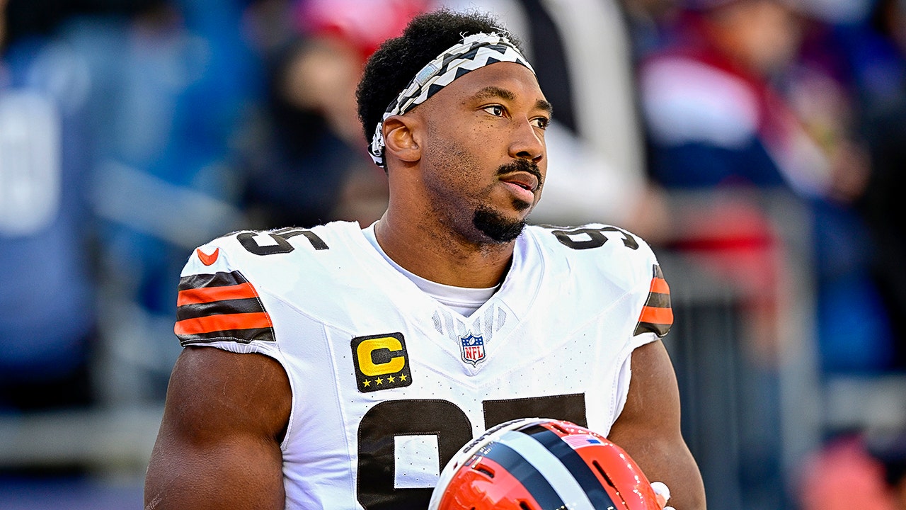 Myles Garrett frustrated with Browns loss despite record five-sack game Myles Garrett frustrated with Browns loss despite record five-sack game