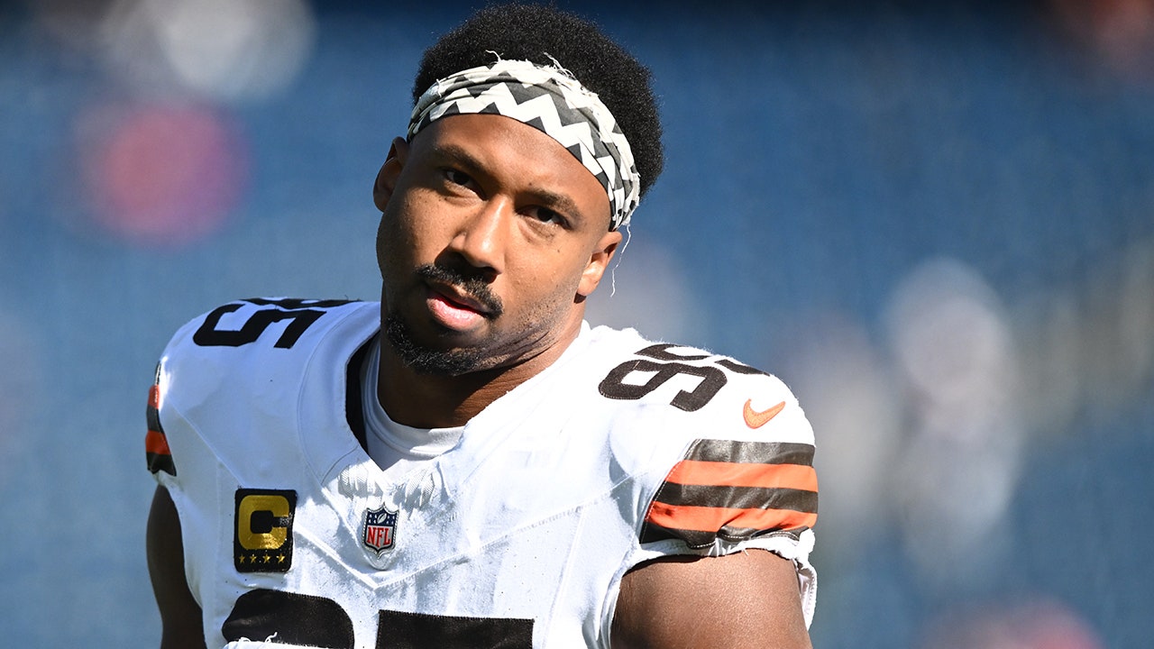 Browns’ Myles Garrett slams helmet in frustration despite history-making game Browns’ Myles Garrett slams helmet in frustration despite history-making game