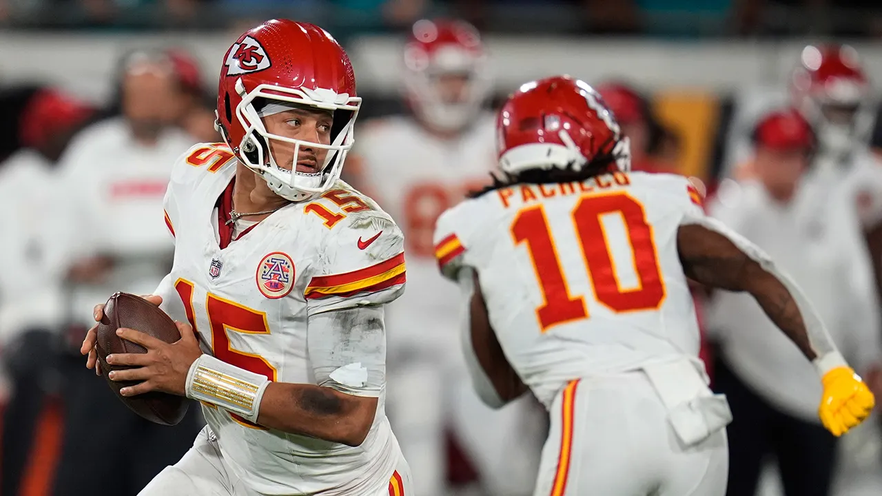 Mahomes Reflects on Chiefs' Struggles: 'We've Lost Too Many Games Already'