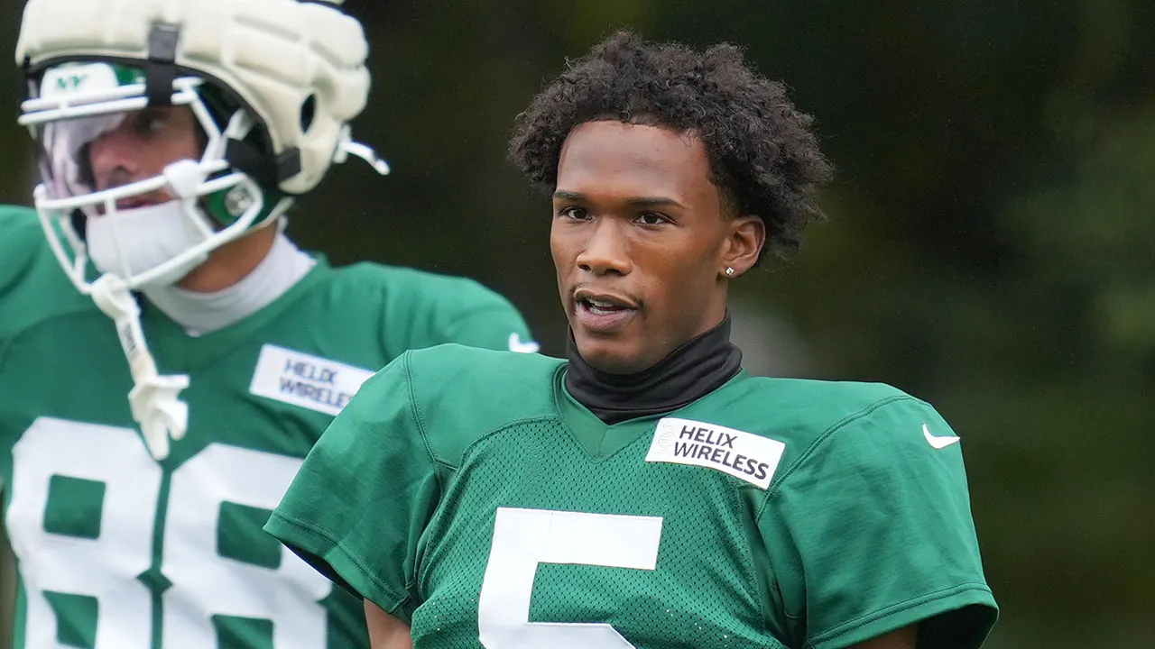 Garrett Wilson's Halftime Outburst: A Jets Wake-Up Call