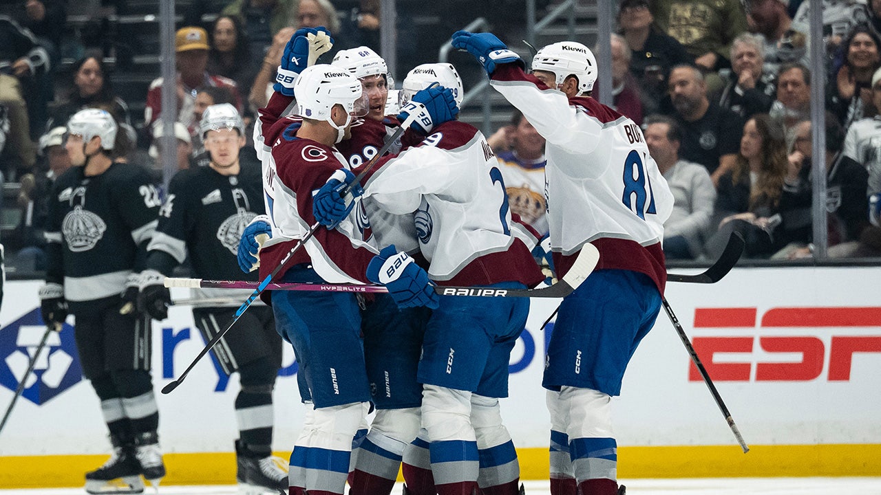Avalanche’s Josh Manson scraps with Kings’ Jeff Malott following huge hit in NHL opener