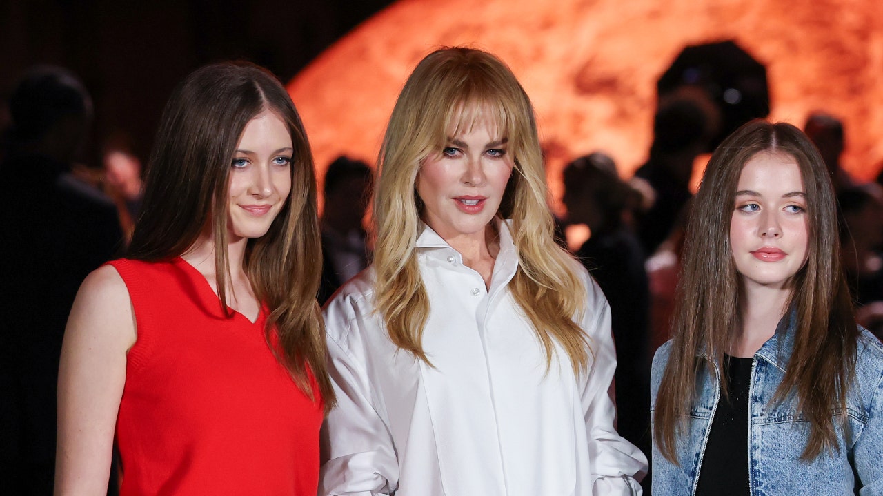 Image for article Nicole Kidman leans on daughters Sunday Rose and Faith Margaret as she navigates Keith Urban split