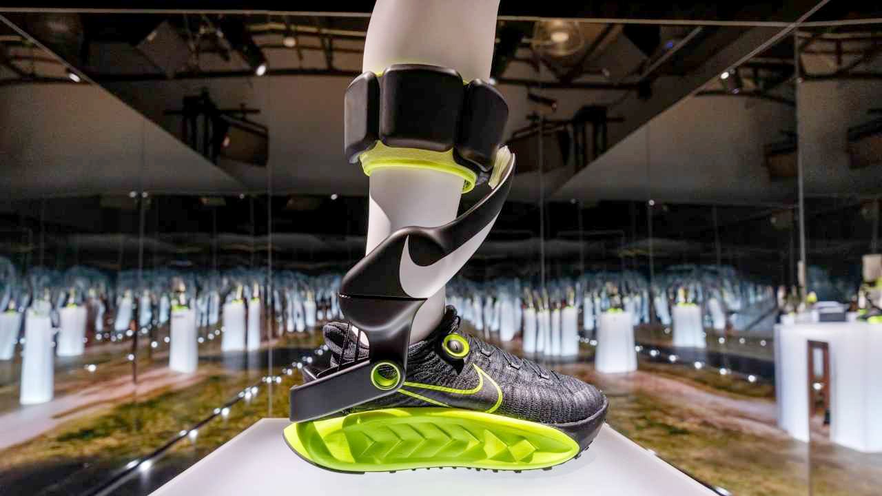 Nike partners with robotics company to create world’s first motor-powered footwear system Nike partners with robotics company to create world’s first motor-powered footwear system