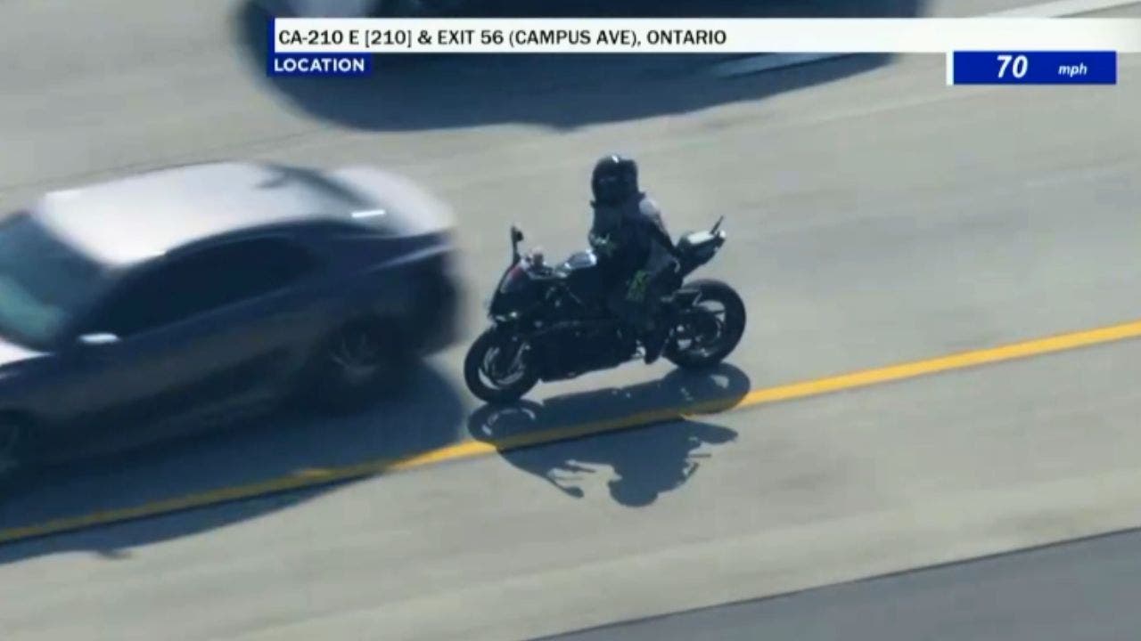 California deputy fatally shot, suspect crashes motorcycle in 150 mph chase