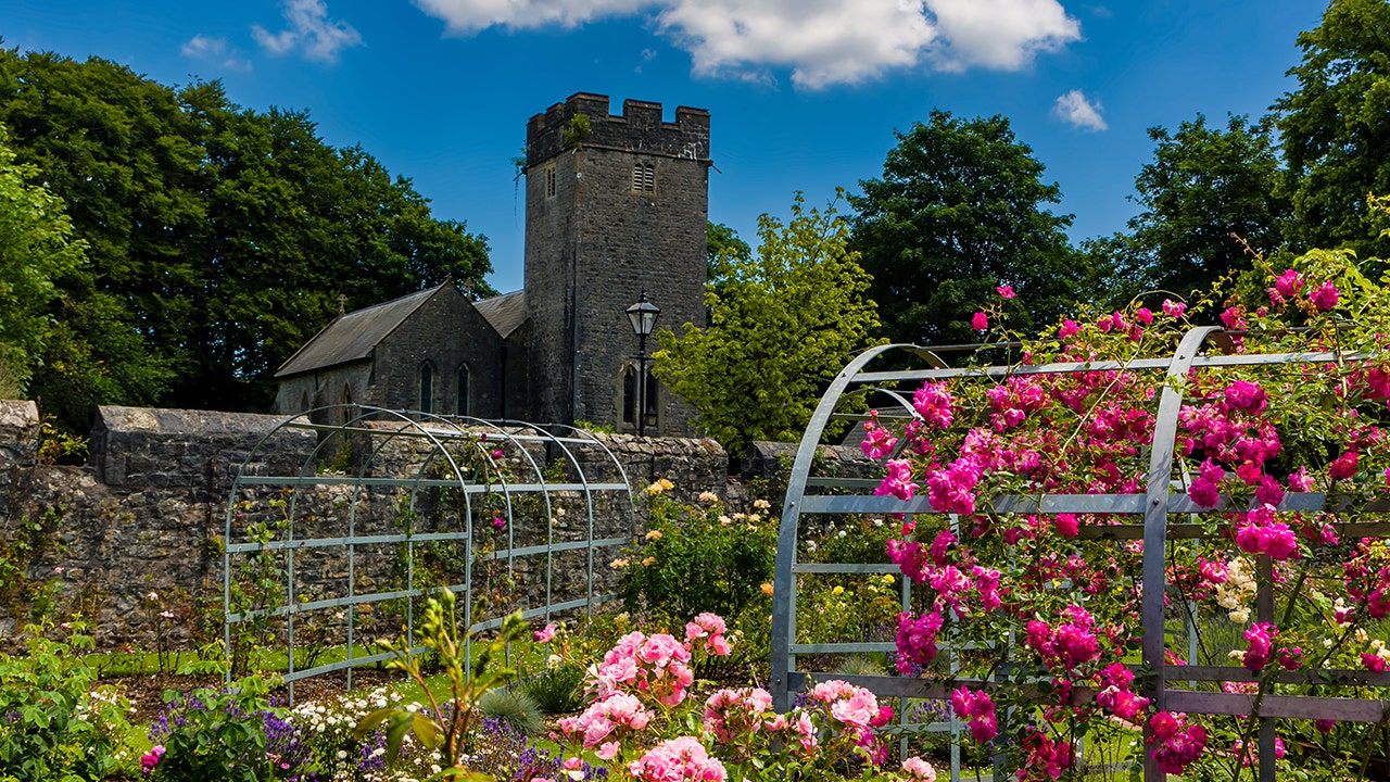 Thieves steal priceless ancient jewelry from prominent history museum, police say