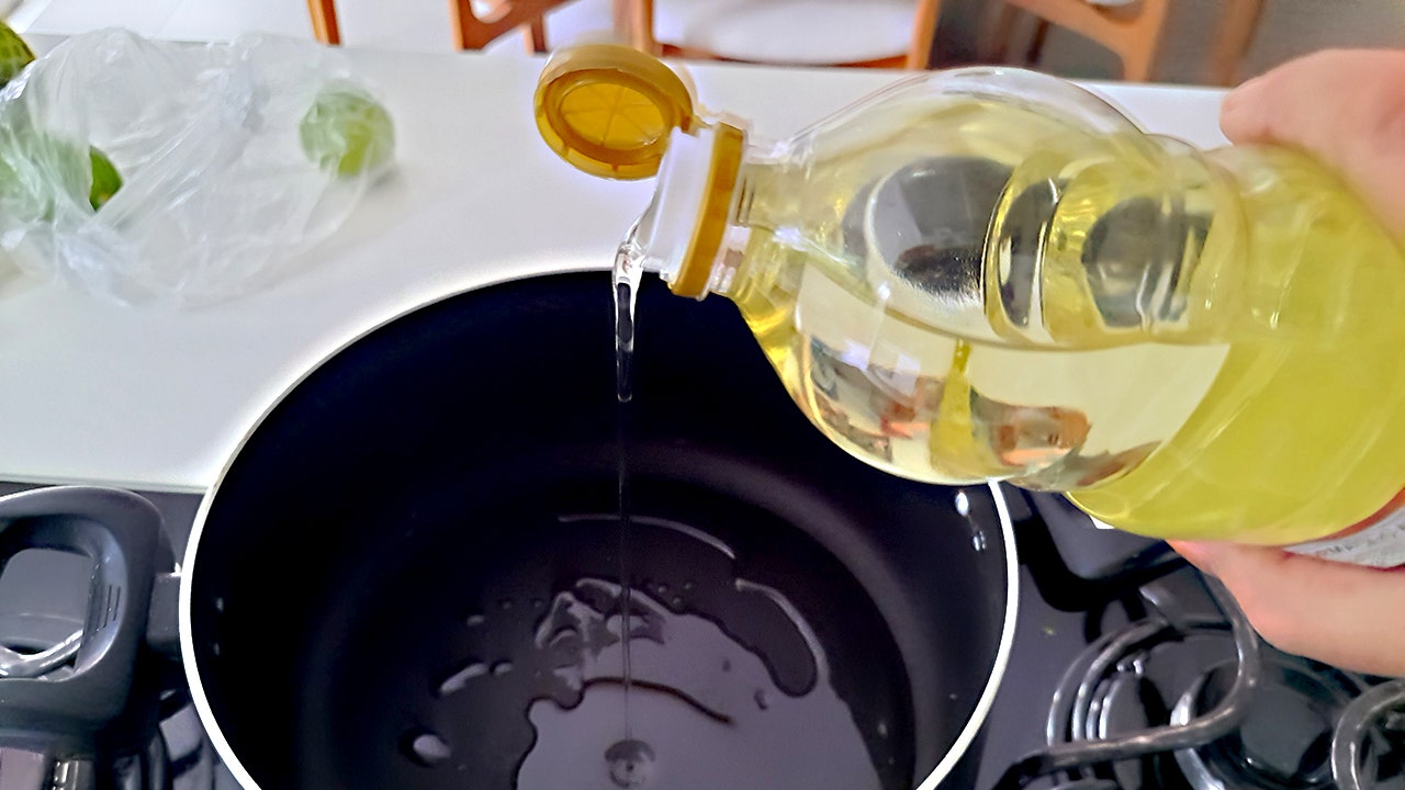 Soybean oil linked to obesity through oxylipin pathway, study finds