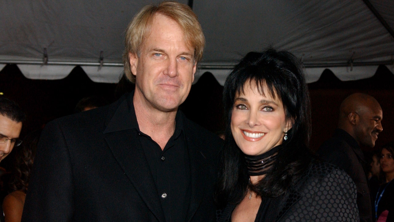 John Tesh says ‘faith-filled’ wife saved his life after doctors gave him 18 months to live