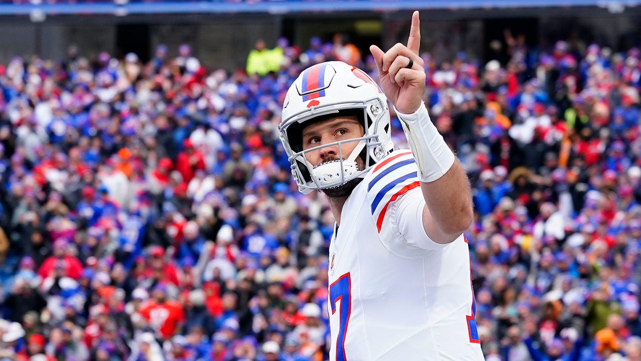 Bills bertahan lebih lama dari Buccaneers dalam baku tembak di belakang enam gol Josh Allen