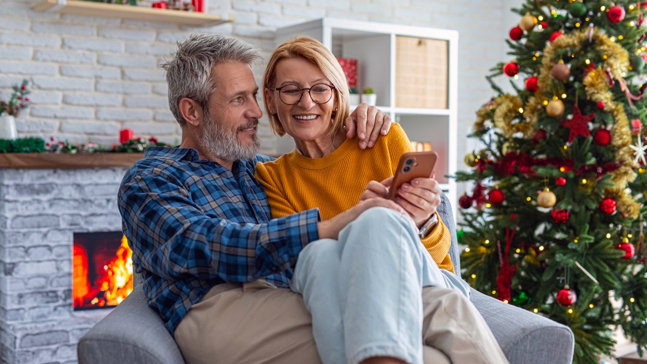 Americans sound off on ‘best time’ to put up Christmas tree, igniting debate Americans sound off on ‘best time’ to put up Christmas tree, igniting debate