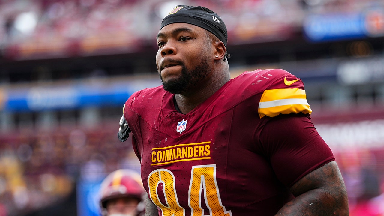 NFL veteran defensive lineman suspended, mocked online for punching helmeted opponent