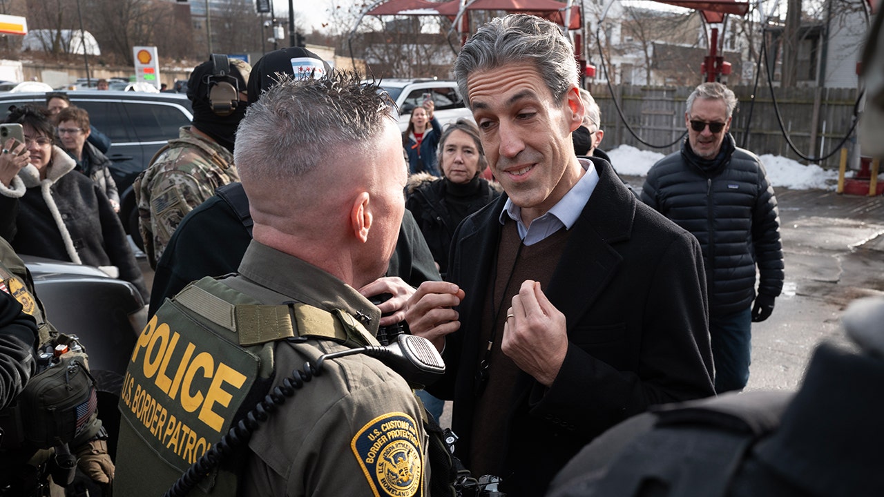 Border Patrol chief, progressive mayor caught on camera in tense street showdown: ‘Excellent day in Evanston’