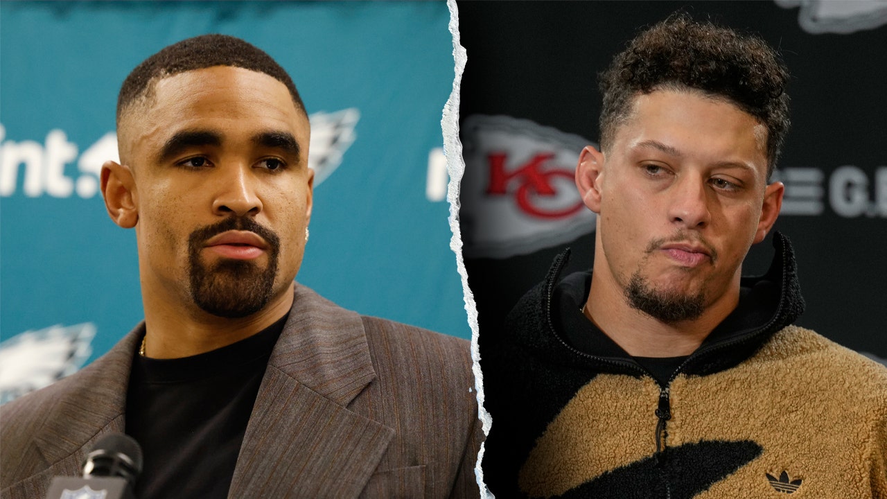 Super Bowl LIX star quarterbacks struggle at crucial point of 2025 season Super Bowl LIX star quarterbacks struggle at crucial point of 2025 season