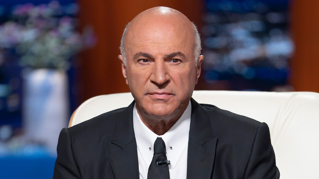 Kevin O'Leary warns China 'kicking our heinies' in AI race as regulatory roadblocks stall US
